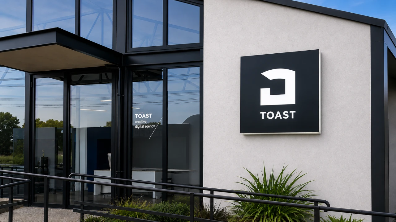 Toast exterior light box new 1920 wide