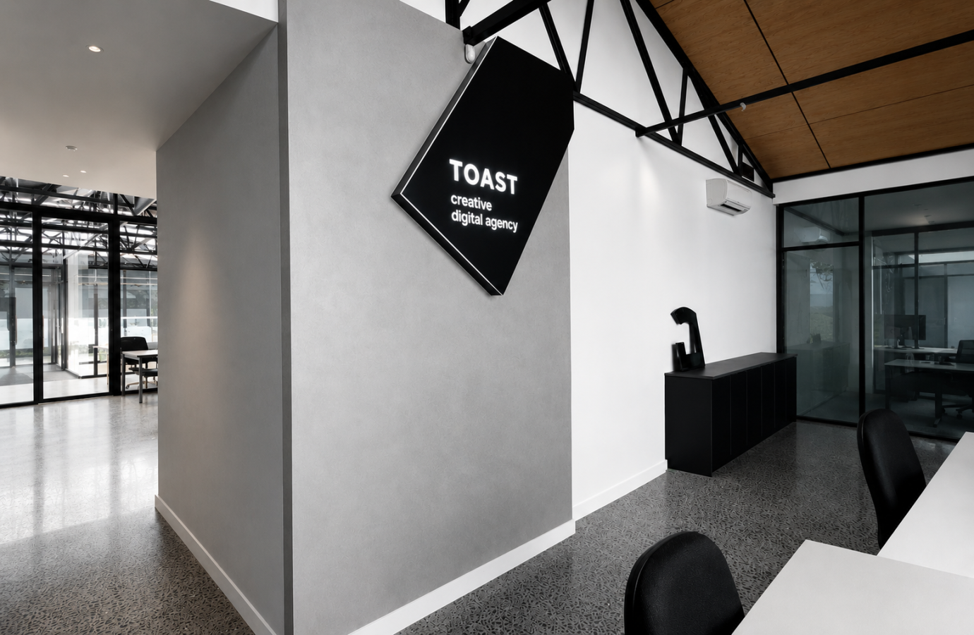 Toast Reception Light box